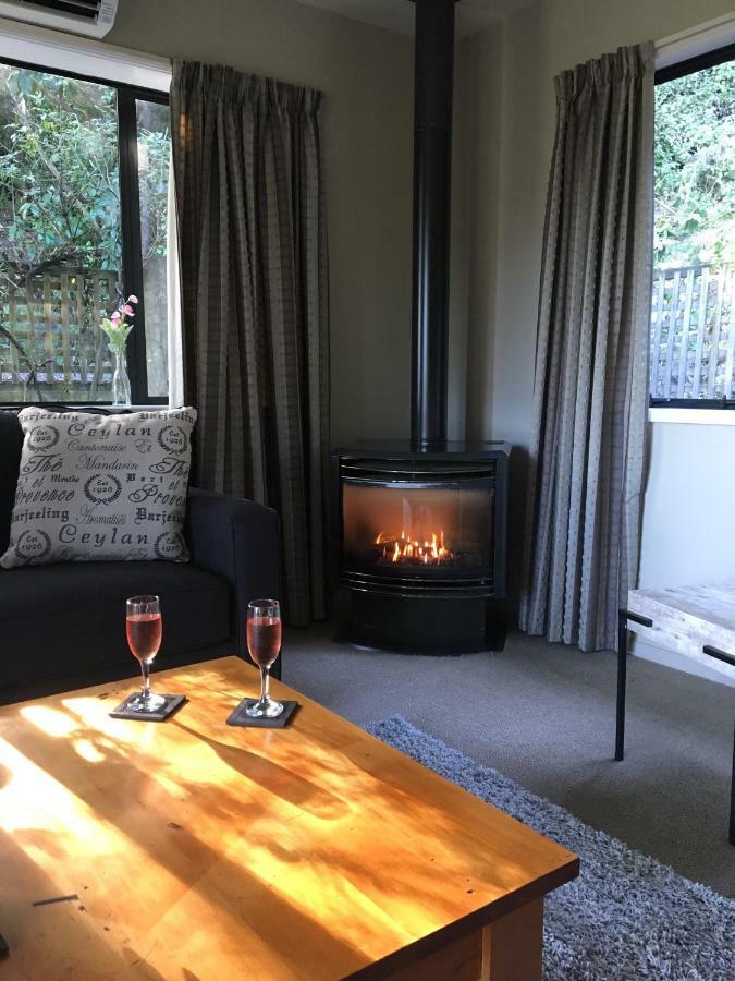 Cherrywood Cottage 아카로아 외부 사진